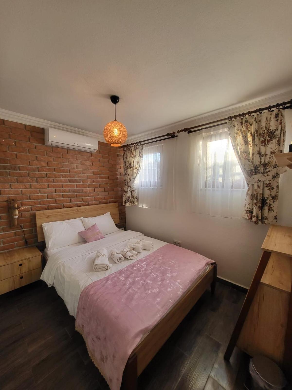Adayel Bagevi & Butik Otel Бозджаада Номер фото